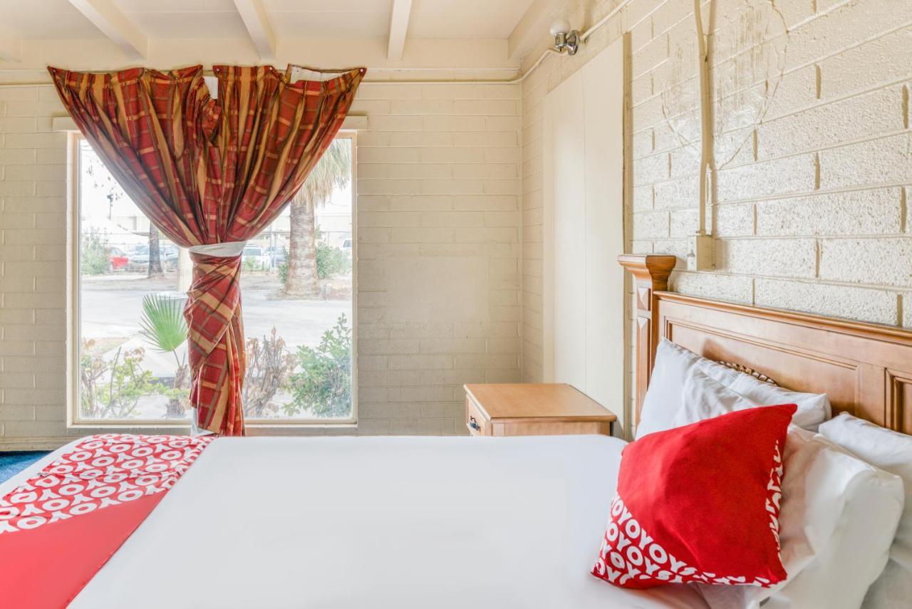 Oyo Oasis Motel Las Vegas I-15 المظهر الخارجي الصورة